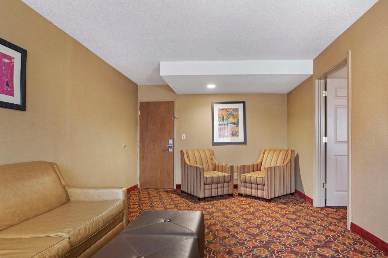 Best Western Plus The Inn At Sharon/Foxboro Экстерьер фото