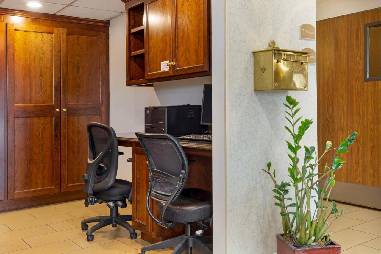 Best Western Plus The Inn At Sharon/Foxboro Экстерьер фото