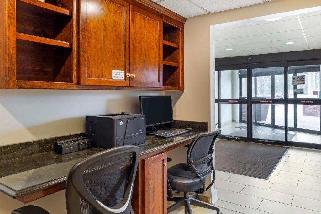 Best Western Plus The Inn At Sharon/Foxboro Экстерьер фото