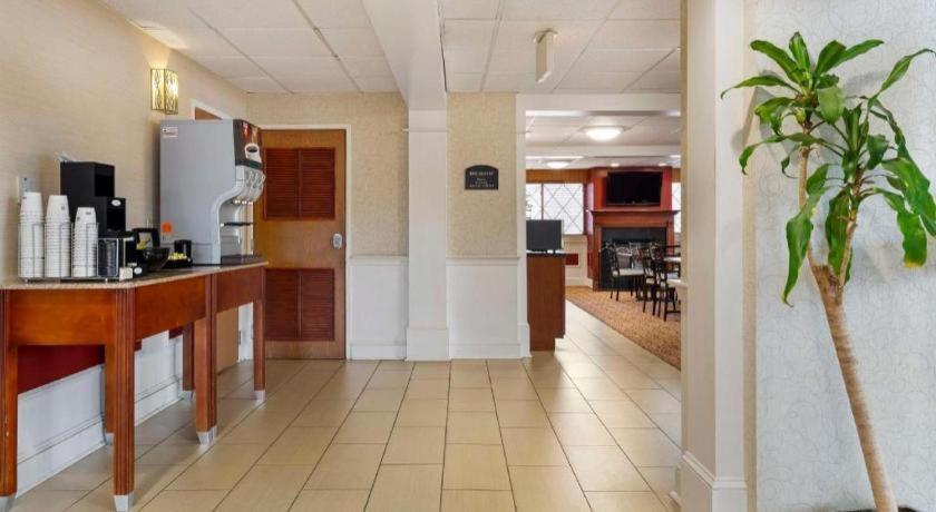 Best Western Plus The Inn At Sharon/Foxboro Экстерьер фото